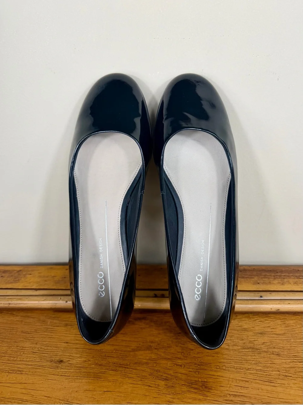 NEW ECCO Women's Anine Leather Black Ballerina Shoes Size 8